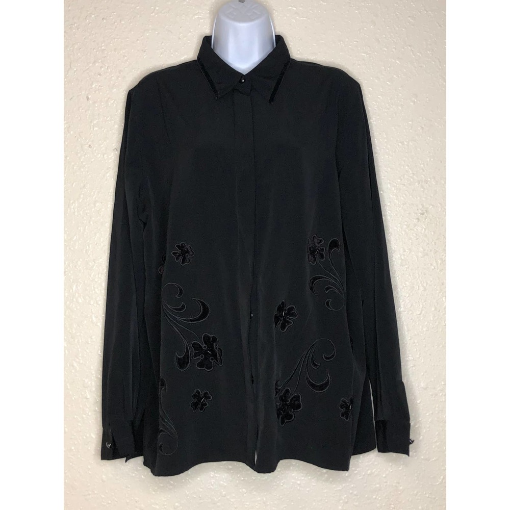 Alfred Dunner Women's Button Up. Black size 14 Flower Graphic in Felt